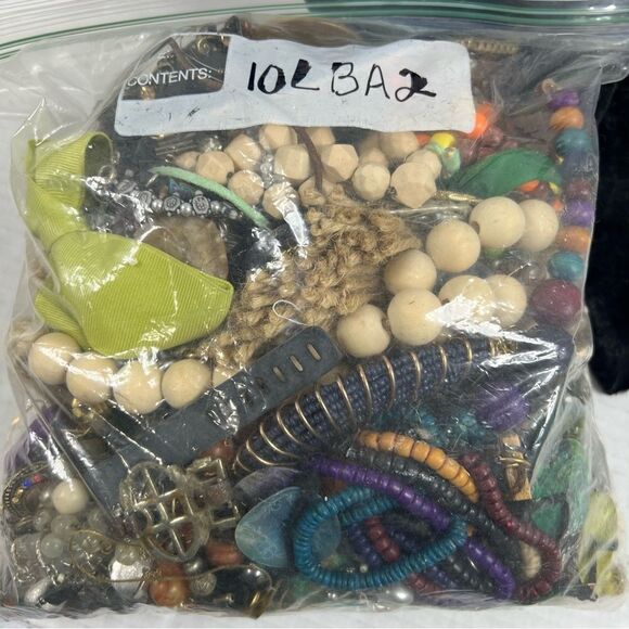 5 pounds of craft jewelry bundle vintage to current for repurpose - Picture 2 of 15